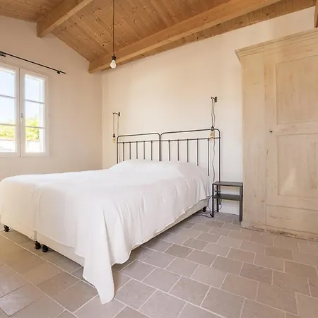 Holiday home Maison 5 Jusqu'a 10 Pers - Proche Phare Des Baleines - Fr-1-835-17 *